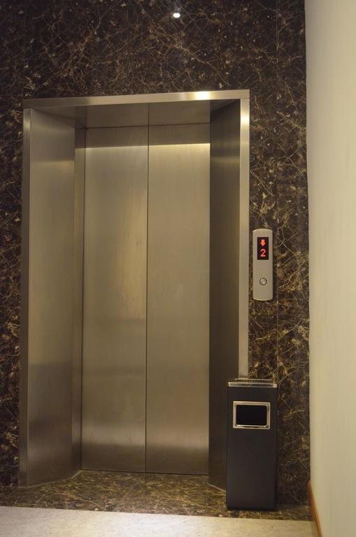 Mustika Gajah Mada Hotel Джакарта Екстер'єр фото