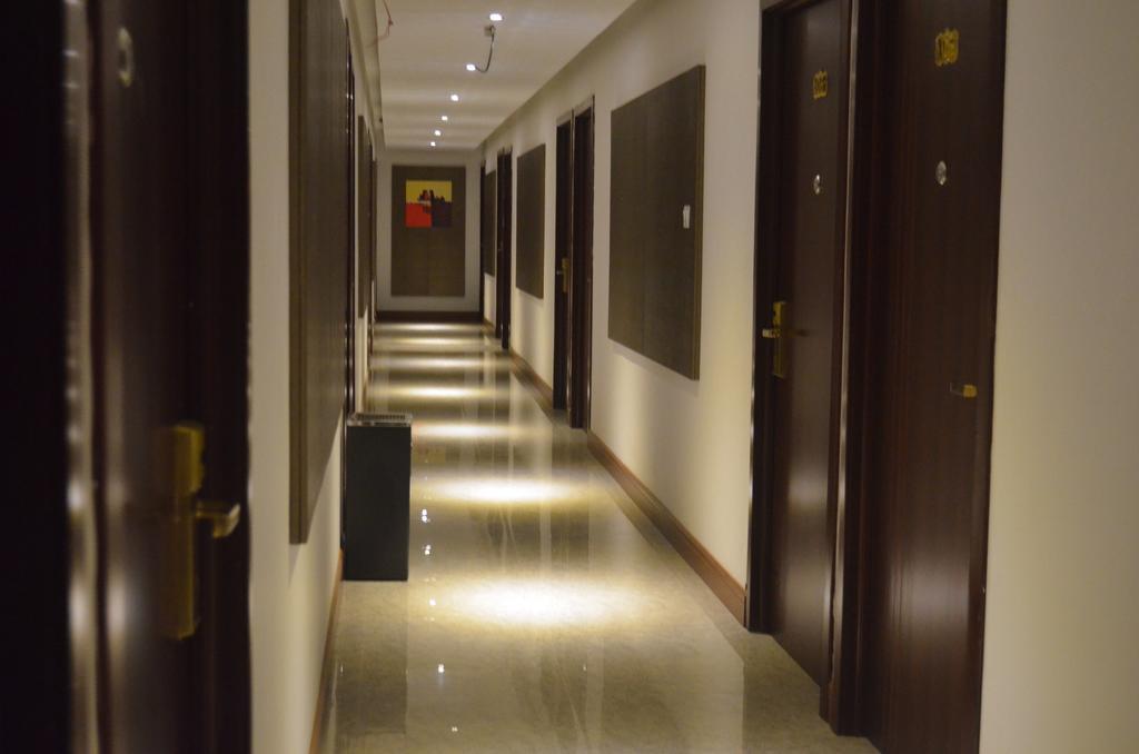 Mustika Gajah Mada Hotel Джакарта Екстер'єр фото