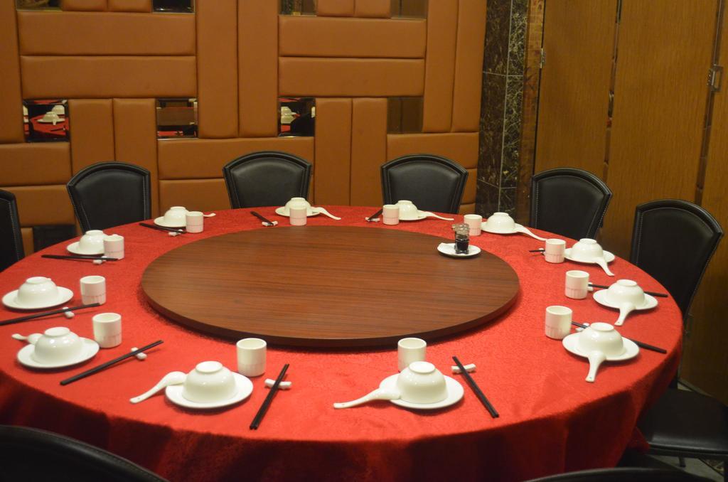 Mustika Gajah Mada Hotel Джакарта Екстер'єр фото