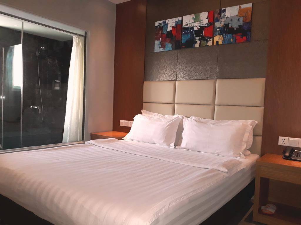 Mustika Gajah Mada Hotel Джакарта Екстер'єр фото